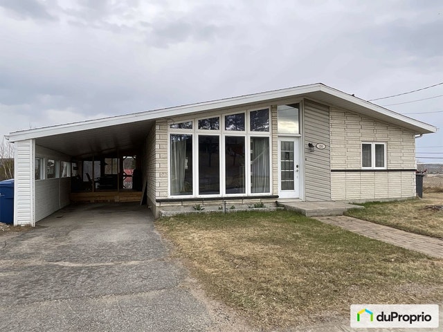 $278,000 - Bungalow for sale in Lac-Bouchette — photo 1