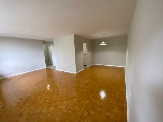2 BEDROOM APARTMENT FOR RENT in Long Term Rentals in City of Toronto - Image 2