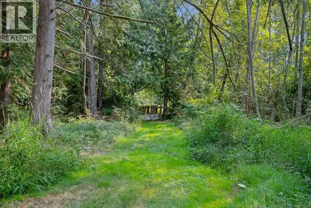 2180 SCHULZ Rd Black Creek, British Columbia in Houses for Sale in Comox / Courtenay / Cumberland - Image 23