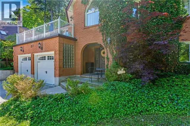 37 YELLOW BIRCH Drive Kitchener, Ontario in Houses for Sale in Kitchener / Waterloo - Image 5