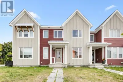 Welcome home to this stunning 3-bedroom, 2.5-bath townhome that checks all the boxes in the heart of...