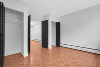 Located in the heart of the West End of Vancouver on a quiet, treelined street, Casa Del Vandt offer... (image 2)
