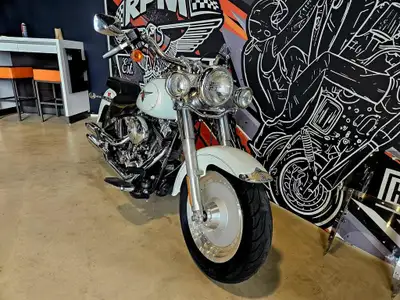 2002 Harley-Davidson Softail Fat Boy 2002 Harley-Davidson Softail Fat Boy FLSTF VOUS AVEZ UN ÉCHANGE...