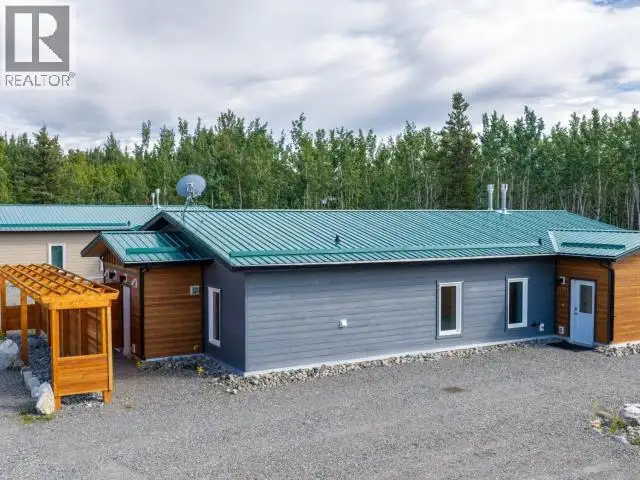 35- TAKHINI MEADOWS DRIVE Whitehorse North, Yukon in Houses for Sale in Whitehorse - Image 7