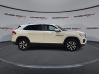 // ACCIDENT FREE!! // // SINGLE OWNER! // This 2025 Volkswagen Atlas Cross Sport Comfortline 4MOTION... (image 8)
