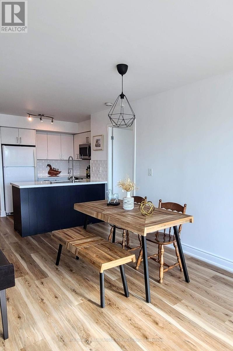 611 - 219 FORT YORK BOULEVARD Toronto (Niagara), Ontario 3