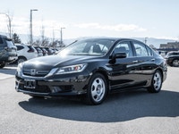 No Accidents - One Owner - Heated Front Seats - Backup Camera - Keyless Ignition Efficient, reliable... (image 3)