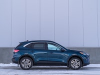 CARGET AUTOMOTIVE is thrilled to offer this 2020 Ford Escape SEL, a well-equipped compact SUV that o... (image 5)