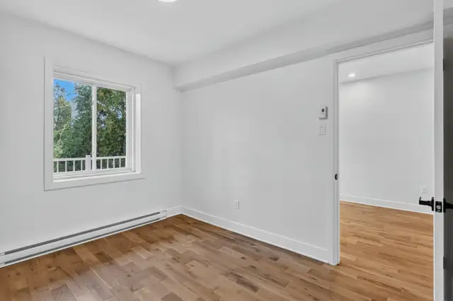 3 et demi limitrophe Plateau Mont Royal avec 4 électroménagers | Long ...