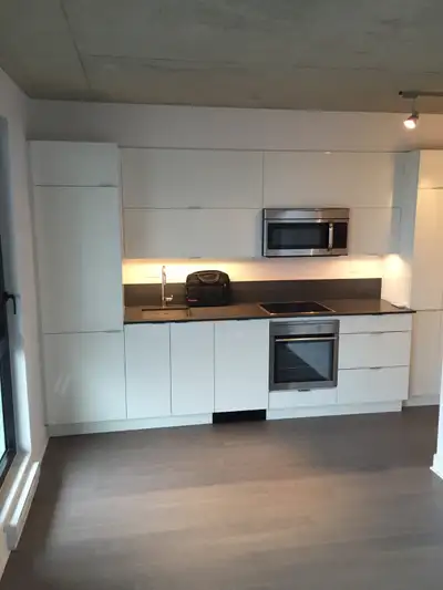 Le 21e arrondissement condo for rent on the 8th floor with city views and great amenities