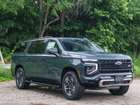 6.2L V8 engine for powerful performance | 4x4 drive system for all-weather capability | Max Traileri... (image 3)