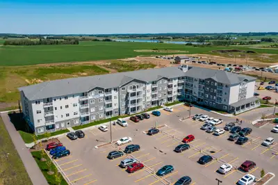 One Bedroom Plus Den - Modern Apartments - Lacombe - August