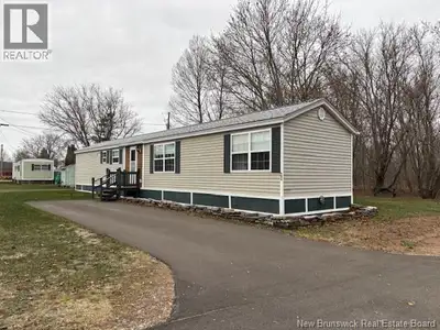 3 bedroom mini home in Brown's Park the smaller park before the bridge in Sussex Corner. This mini h...