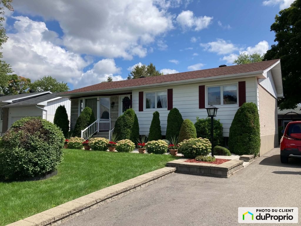 $549,000 - Bungalow for sale in Fabreville — photo 1