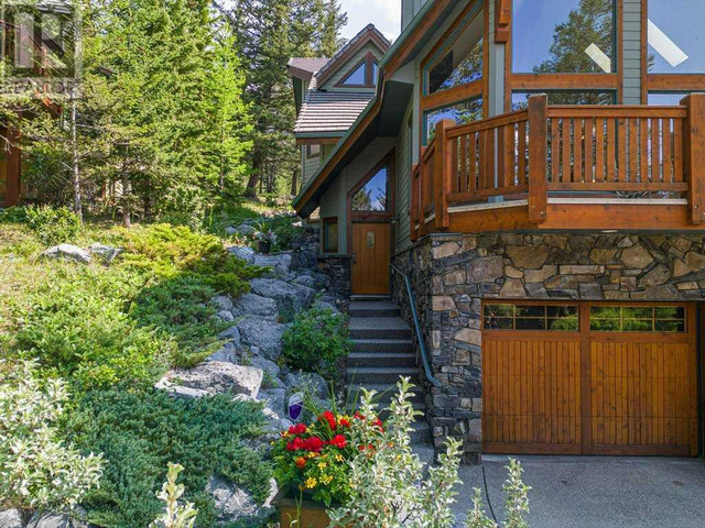 21 blue grouse Ridge Canmore, Alberta in Condos for Sale in Banff / Canmore - Image 2