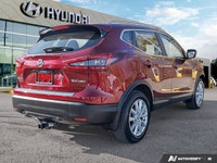 This 2023 Nissan Qashqai SV AWD is a stylish, efficient, and practical compact SUV built for confide... (image 4)