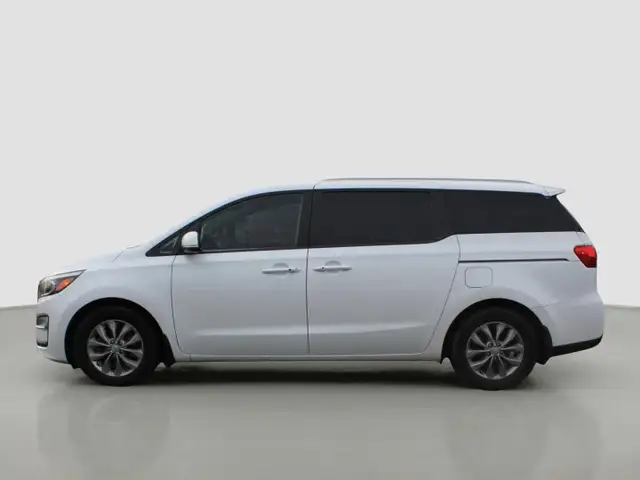 2019 KIA Sedona LX+ FWD for sale in Cars & Trucks in Comox / Courtenay / Cumberland - Image 7