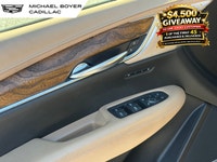 All wheel drive, accident free, PLATINUM package, V6, panoramic sunroof, navigation system, 360 view... (image 8)