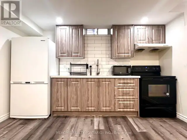 12 MILTON PLACE Vaughan (Maple), Ontario in Long Term Rentals in Markham / York Region - Image 7