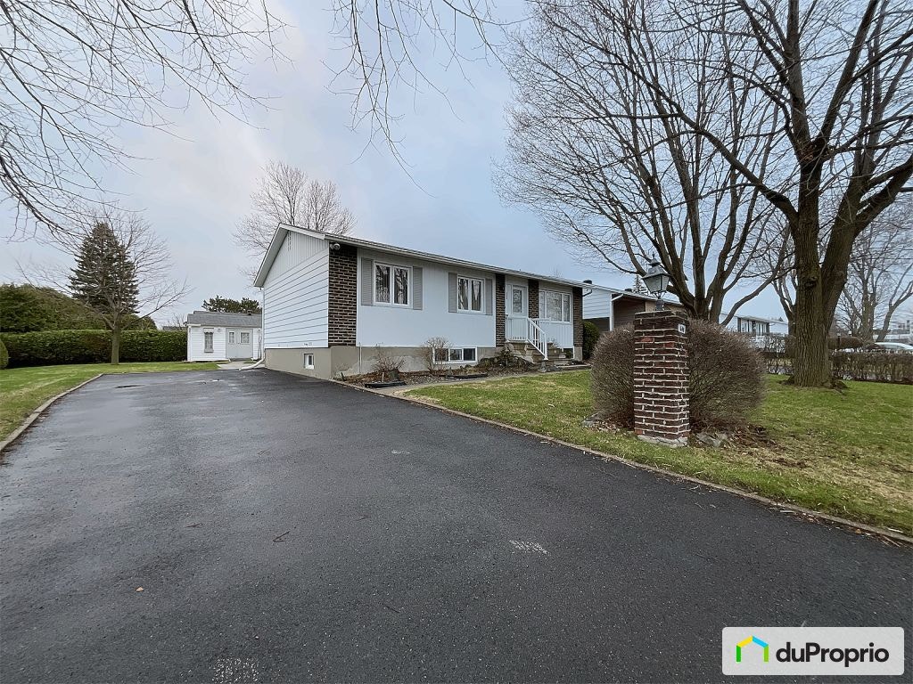 $585,000 - Bungalow for sale in Ste-Julie — photo 1