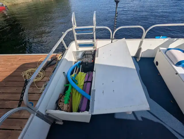 PONTON 22 pieds in Powerboats & Motorboats in Shawinigan - Image 9