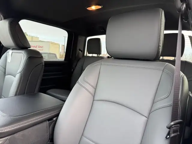2026 Ram 3500 Tradesman | Apple CarPlay | Back Up Camera in Cars & Trucks in Edmonton - Image 25
