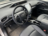 No Accidents - Plug-In Hybrid - Keyless Ignition - Wireless Smartphone Charger - Backup Camera Effic... (image 3)