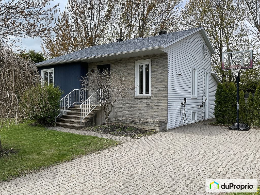 $625,000 - Split Level for sale in Mont-St-Hilaire — photo 2