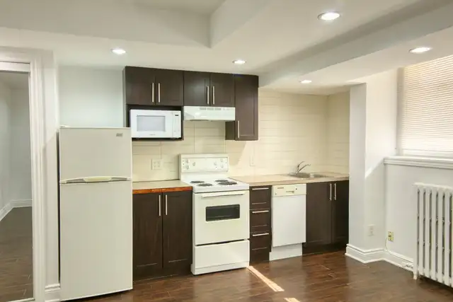 Studio near UdeM corner of Deacon and Van Horne - ID 3774