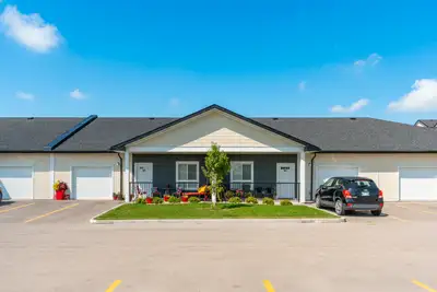 Pet-Friendly Two Bedroom Two Bath with In-suite Laundry for Rent