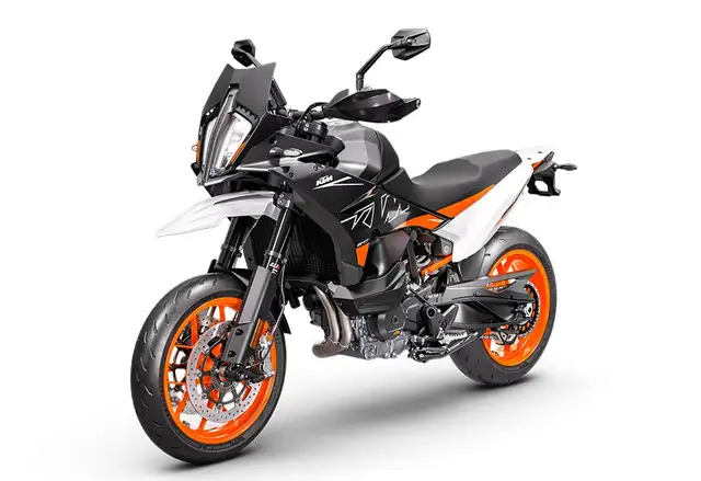 2024 KTM 890 SMT in Street, Cruisers & Choppers in Vancouver - Image 5