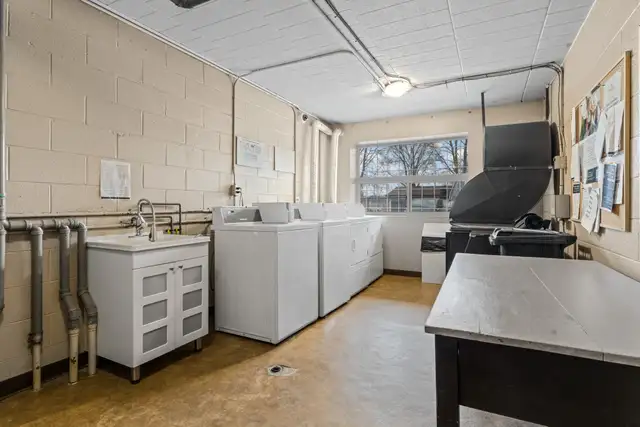 Sun Ray Manor Apartments - 1 Bedroom, 1 Bath A Apartment for Ren in Long Term Rentals in Windsor Region - Image 15