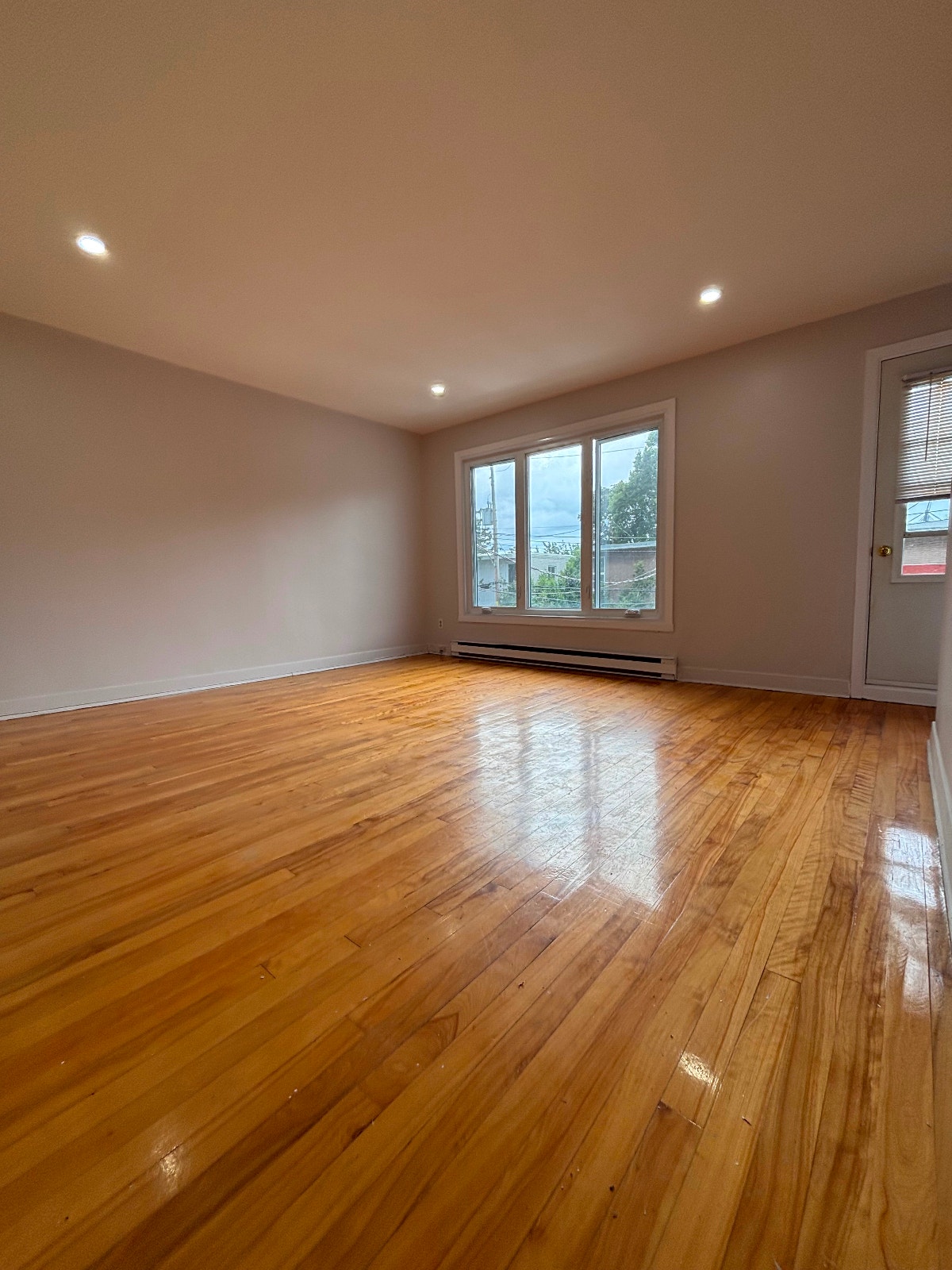 5½ rénové à louer – Ahuntsic — photo 1