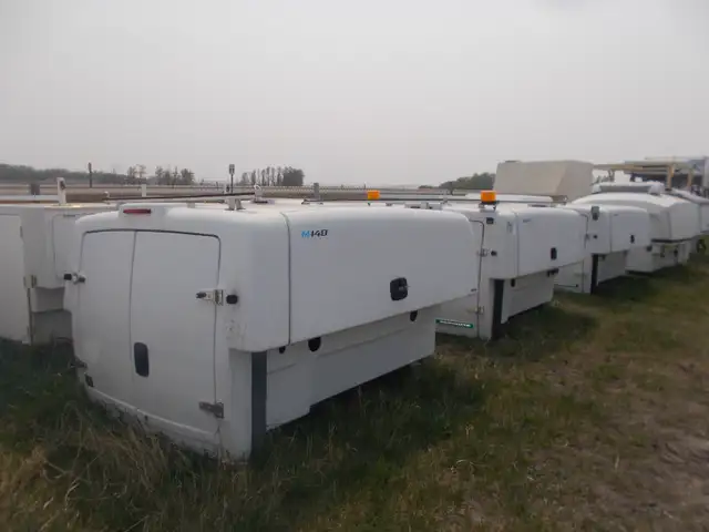 Used Short Box Maranda M140 SLIP-IN Service Body (Spacekap) in Other in Red Deer - Image 2