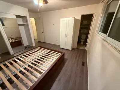 Room in Leduc Furniture is there, includes a mattress Shared kitchen and common space Driveway