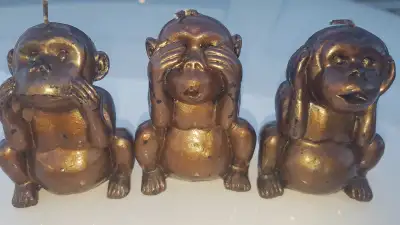 HOUSEHOLD COLLECTABLES, View more