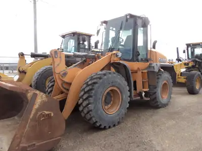 2014 Case 621 F wheel loader 13,700 hours: Former City of Winnipeg loader , newer tires , ride contr...