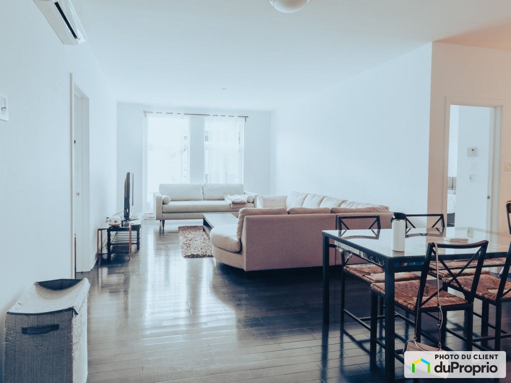 $479,000 - Condominium in Ville-Marie (downtown, old Mtl) — photo 1