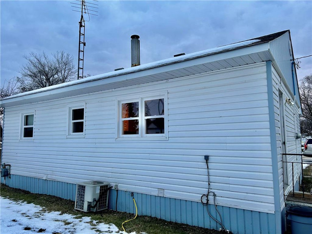 141 Sarah Avenue Miniota, Manitoba in Houses for Sale in Brandon - Image 2