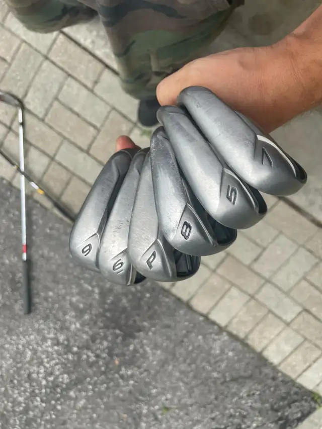 TaylorMade RBZ Right Handed Golf Clubs - 6 Available to buy in Golf in City of Toronto - Image 7