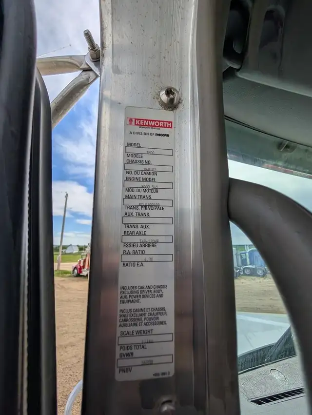 2019 KENWORTH T800 in Heavy Trucks in Saskatoon - Image 27