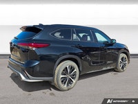 Experience sporty styling and family-friendly versatility with the 2022 Toyota Highlander XSE. This... (image 5)