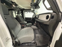 This 2024 Jeep Gladiator combines rugged truck capability with the open-air freedom Jeep is known fo... (image 9)