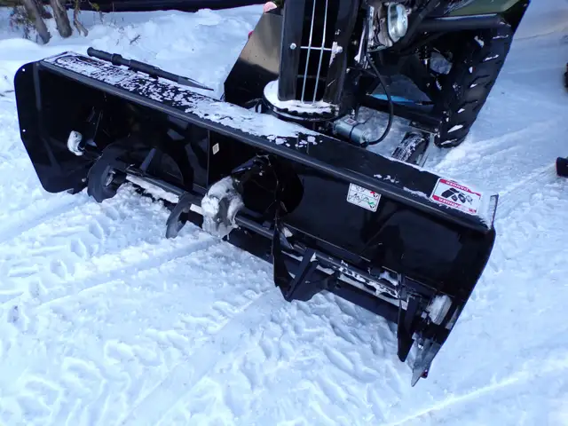 YAMAHA KODIAK 700 EPS WITH BERCOMAC SNOWBLOWER in Other in Ottawa - Image 7