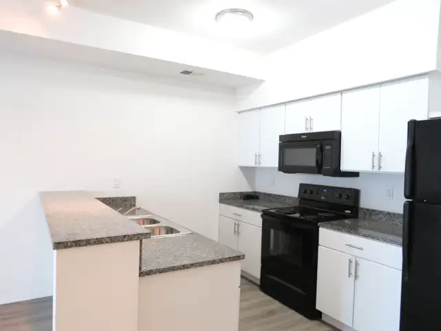 1 Bedroom - Barrier Free Apartment for Rent - 5929 Rochdale Boul63793658106497122