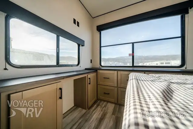 2026 Jayco Jay Flight 401FLTS Bungalow in Travel Trailers & Campers in Kelowna - Image 28