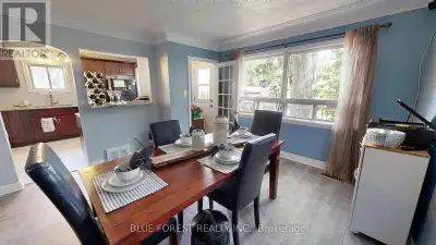 This cottage style bungalow is perfect for first time home buyers or empty nester. This 2 bedroom ho...