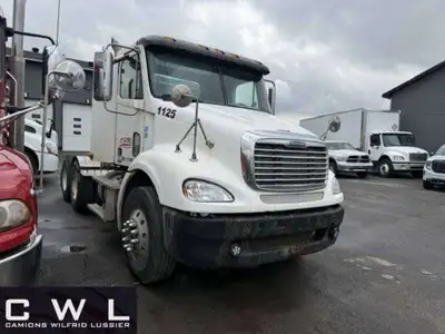 FREIGHTLINER COUMBIA 2009 MOTEUR/ENGINE: MBE 4000 450HP ODO/MILLEAGE: 997 140KM TRANSMISSION 10 VITE...