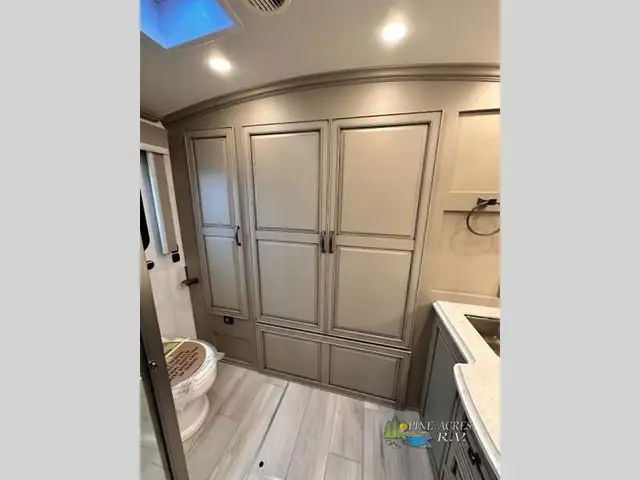 2025 Newmar Dutch Star 4369 Black Out Package in RVs & Motorhomes in Moncton - Image 59