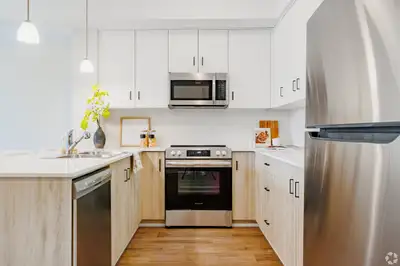 Modern and Bright 1 bed in North London Discover a lifestyle redefined at Sunningdale Heights. Sunni...